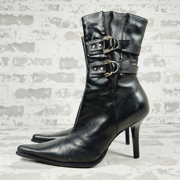 Diba Shoes - Diba Black Leather Zip Up Pointed Toe Heeled Ankle Booties K158